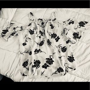 Gorgeous Flowy Black and White Flower Blouse